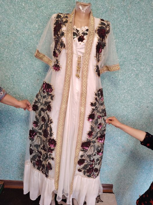 Kelinlar uchun Ansanbil sotiladi.