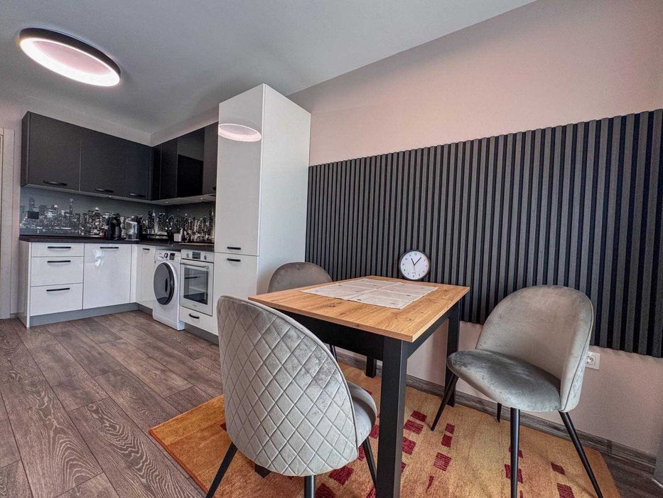 Дава се под наем Двустаен апартамент в Бургас, Център - 65 кв.м за 867 € - Снимка #7