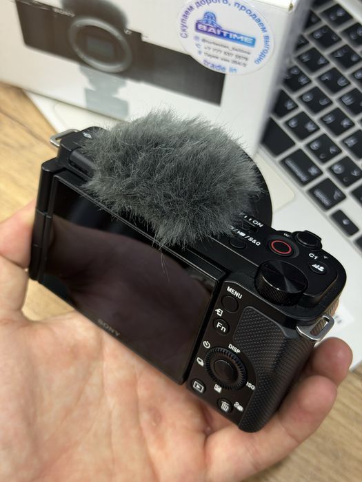 Фотоаппарат Sony ZV-E10