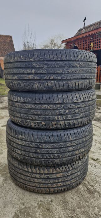 Vând anvelope de vară