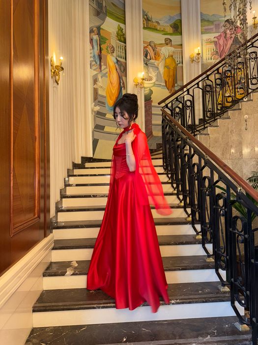 Корсетное красное платье Embark