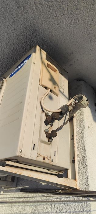 Продавам климатик Samsung 12- ка