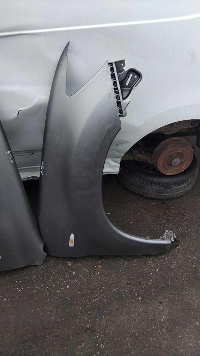 Aripa stanga/dreapta Mitsubishi Asx an 2011