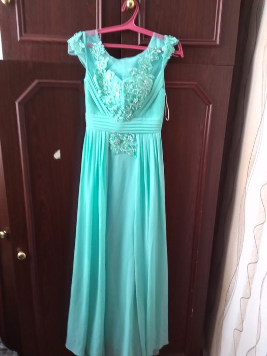 Продам платье женское