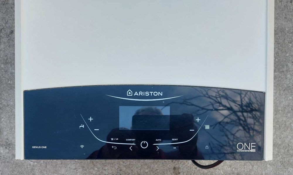 Depozit piese s.h.centrale ARISTON diverse modele