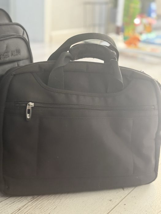 Продам сумку ( для ноутбука)