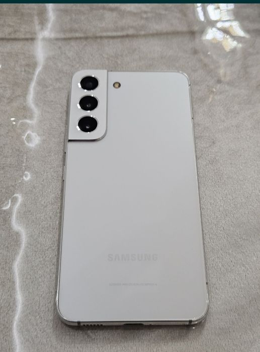 Samsung s22 5g 8/256