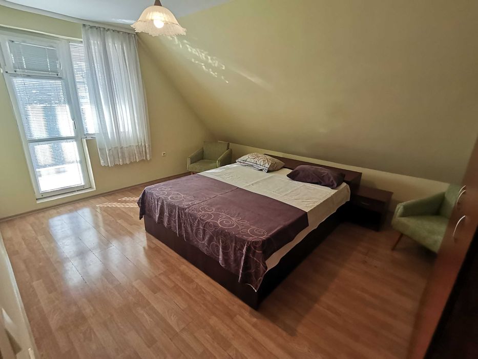 Дава се под наем Двустаен апартамент в Бургас, Лазур - 80 кв.м за 357 € - Снимка #3