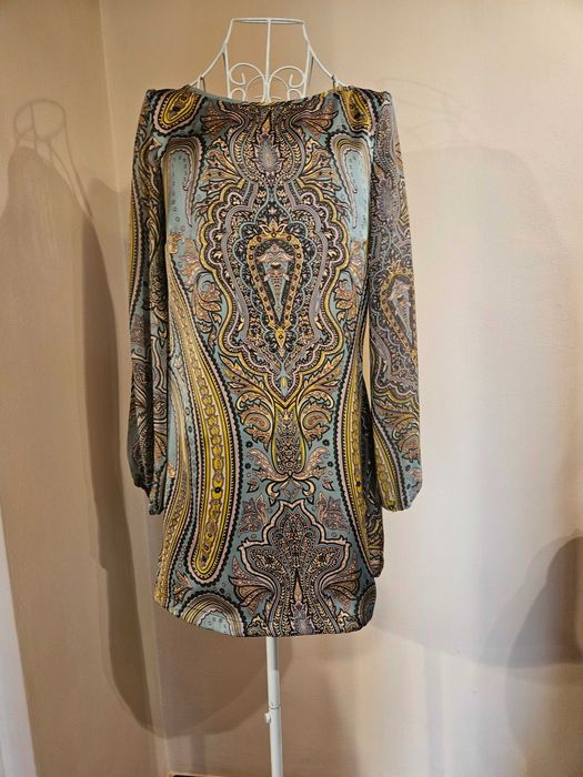 Rochie scurta satinata eleganta