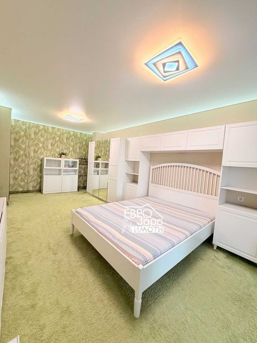 Двуетажна Къща с гараж за продажба в град Стара Загора