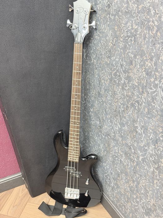 Бас гитара B.C. Rich Eagle One