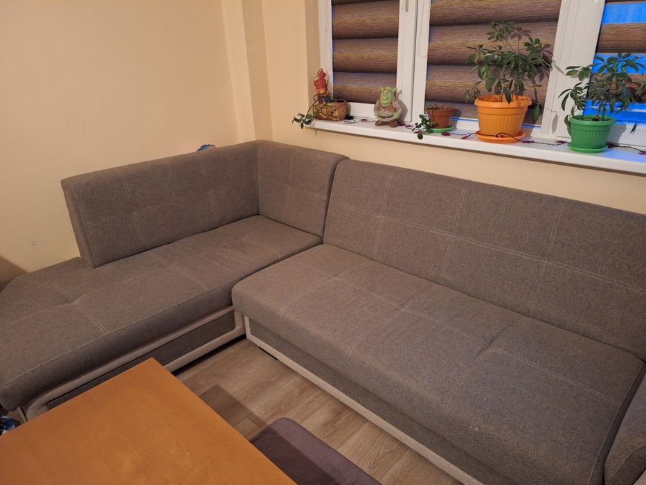 Ъглов диван с функция сън