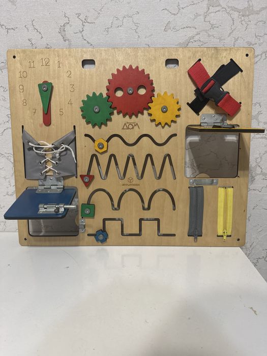 Продам бизиборд доску