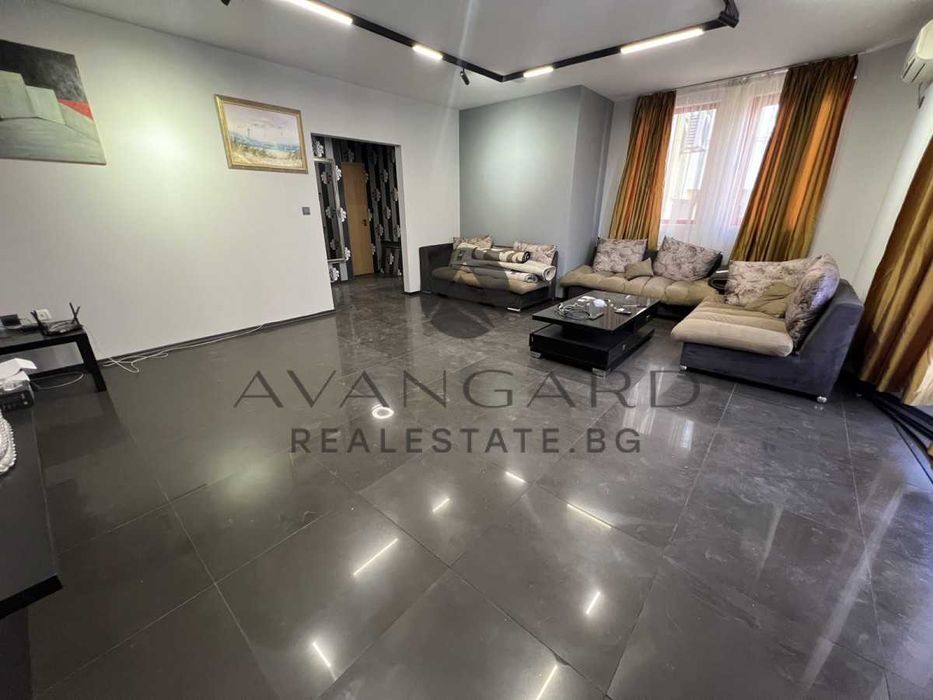 Продава се Четиристаен апартамент в Пловдив, Кършияка - 153 кв.м за 1530 €/кв.м - Снимка #2