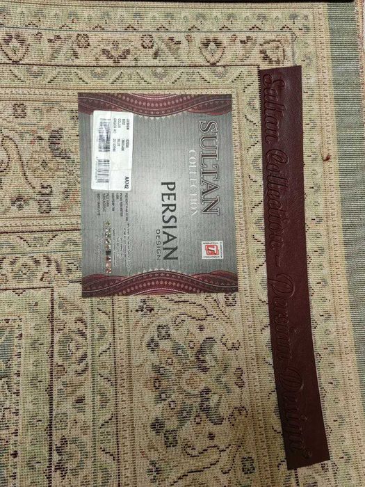 Продаю два ковра одинаковой расцветки, производство Турция