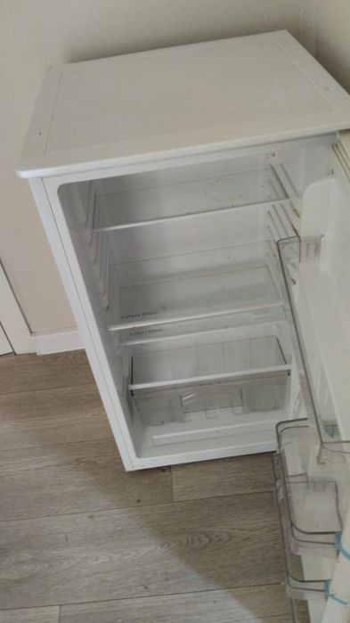 Холодильник продается