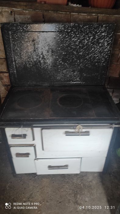 Сръбска готварска печка на дърва