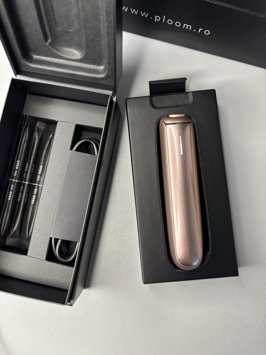 Aparat ploom Aura rose gold –  stare excelentă, folosit foarte puțin