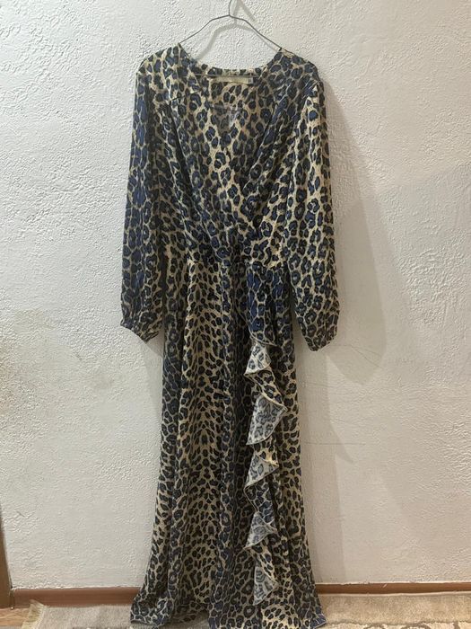 Женское платье длинное