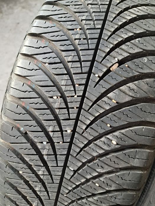 2 anvelope Allseasons 195 55 r16 Goodyear