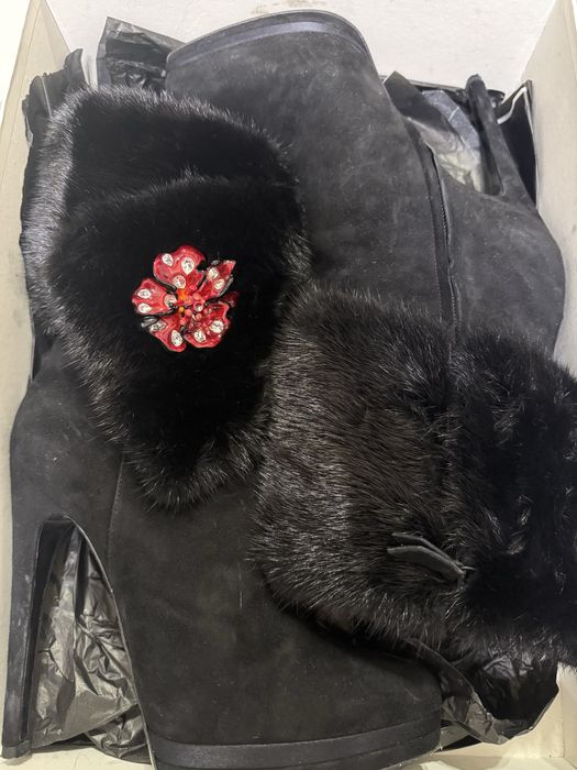 Дамски високи ботуши и боти