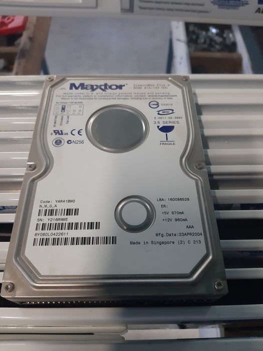 Компютърни части и компоненти