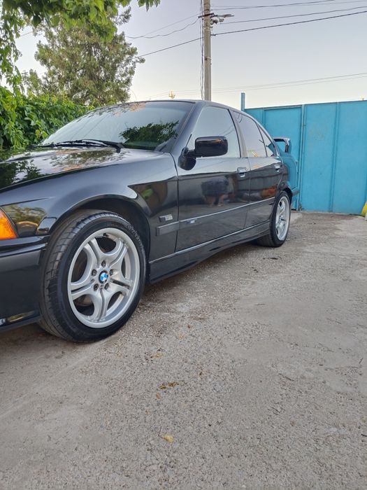 BMW 318 в хорошем состоянии