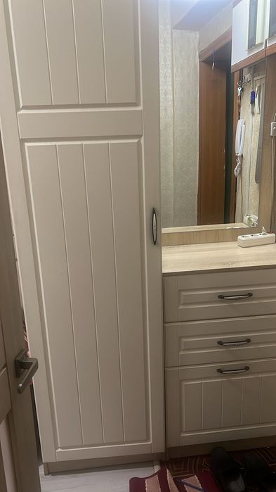 Прихожая мебель,дерево