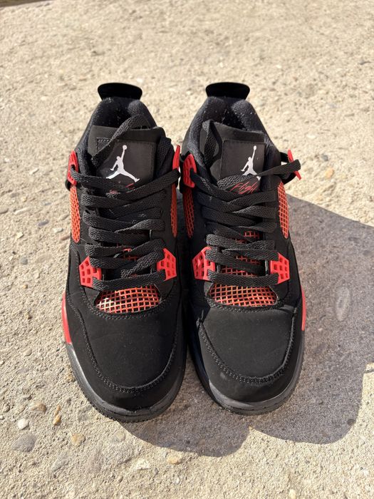 Jordan 4 retro red thunder