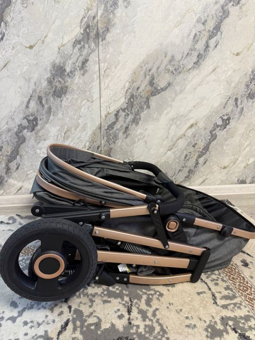 Продам детскую каляску