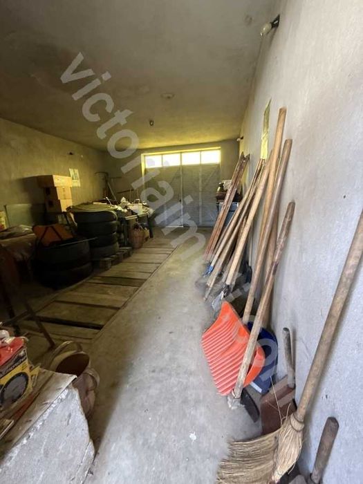 Двуетажна къща в с. Самоводене