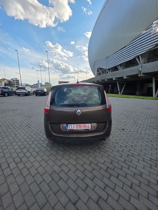 Ocazie ,Vand Renault Scenic 1,5 cdi Euro 6 i 2013, 7 locuri
