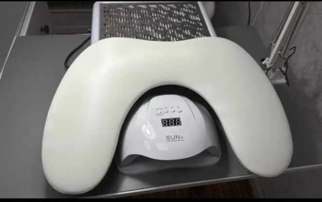 Маникюрная подставка бабочка