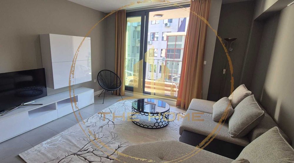 Дава се под наем Тристаен апартамент в Варна, Център - 100 кв.м за 980 € - Снимка #3