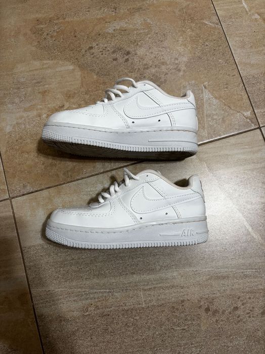 Маратонки Nike номер 37 u 36