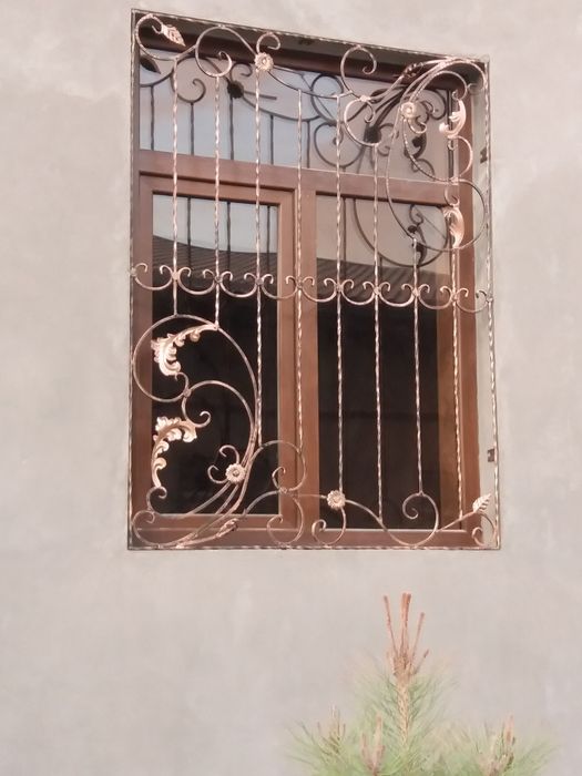 Изготовление металлических оконный решетка и перила