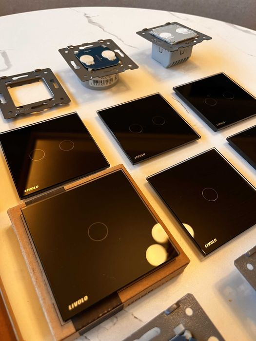 Lot intrerupatoare tactile (touch) si prize Livolo, sticla securizata