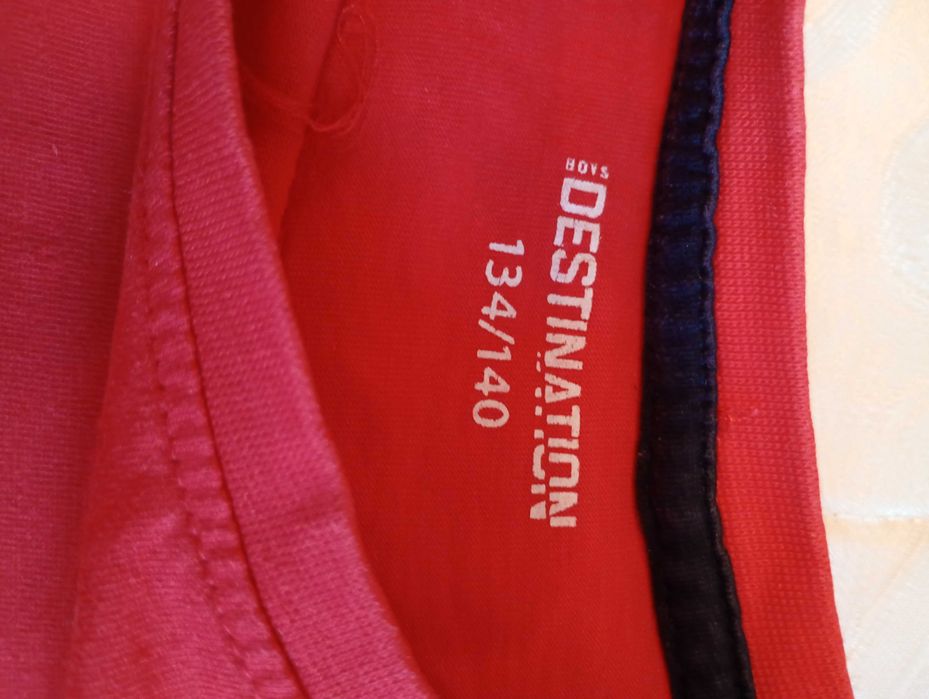 Tricou super pe roșu pentru rollerii 8-10 ani