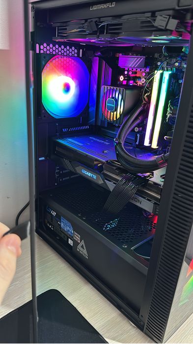 Pc Gaming Rx7800xt cu Ryzen 5 7600x  32GB RAM + Monitor Dell 165Hz