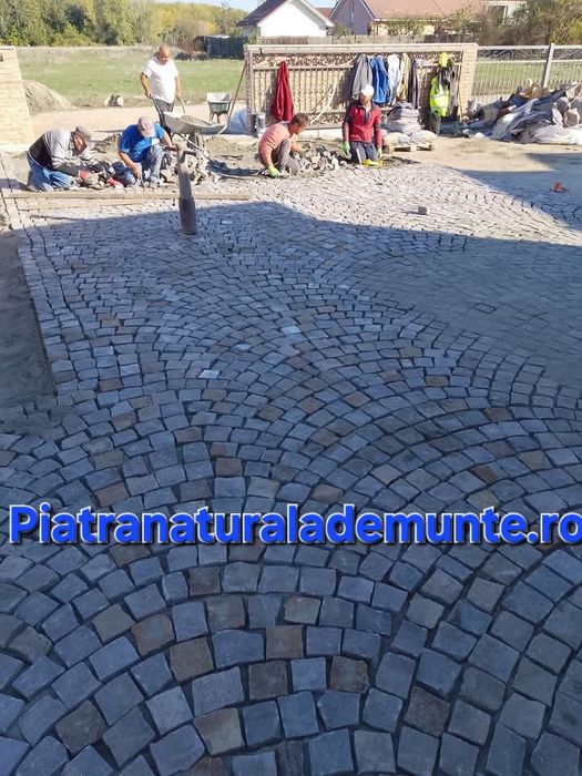 Piatra cubică andezit