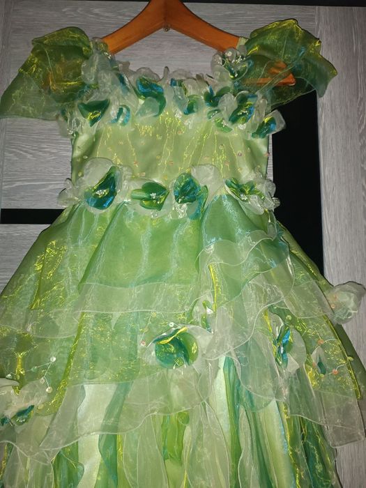 Нарядное платье для девочки