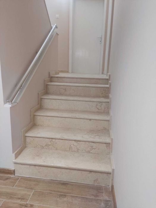 Мрамор "Беж" 2 см. Перваз До 20см - 10.40 евро линеене метър с ДДС