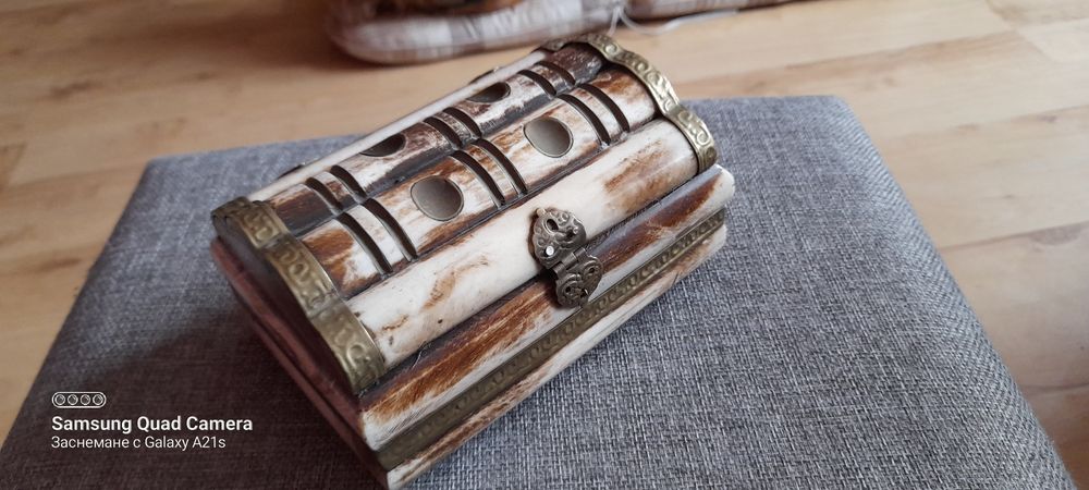 Кутия за бижута от  кост
