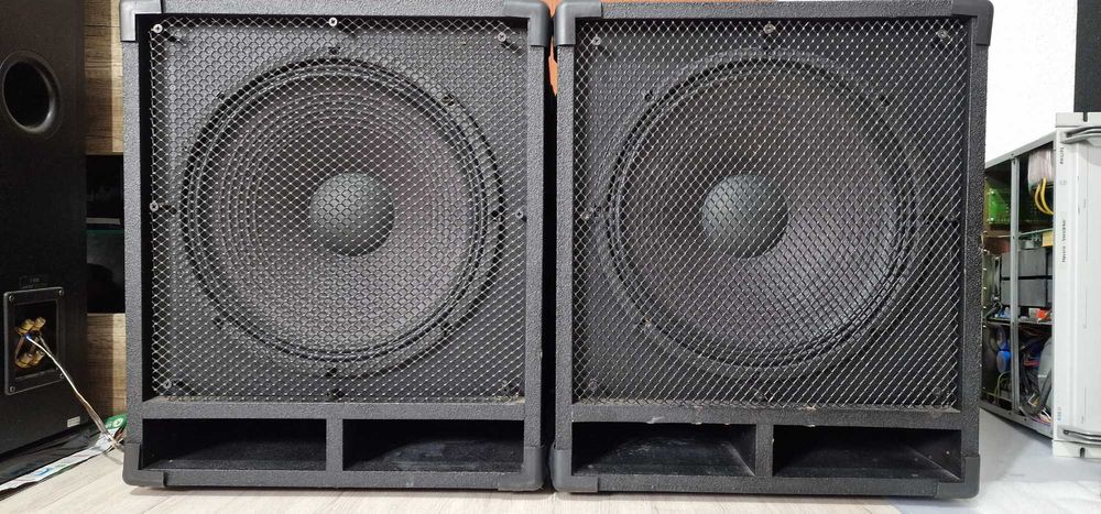 Два баса с Eminence DELTA-15LF-4