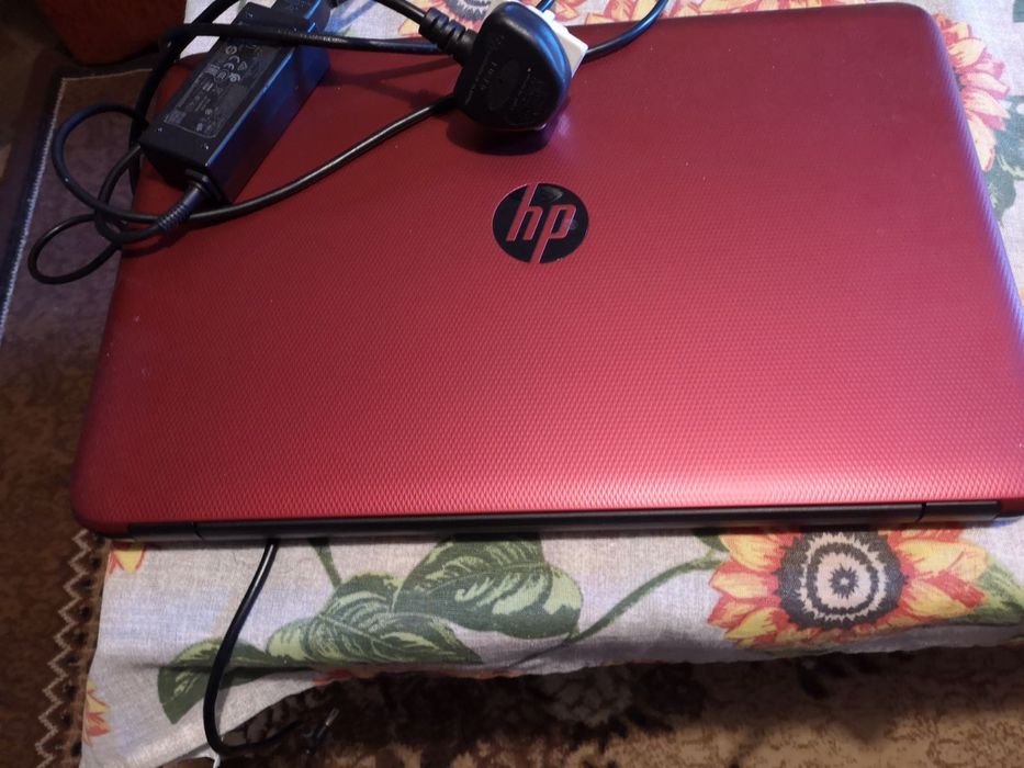 Лаптоп HP Notebook 15-ac018na