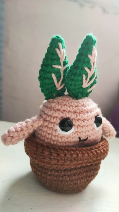 Мандрагора крючком в горшке ручной работы