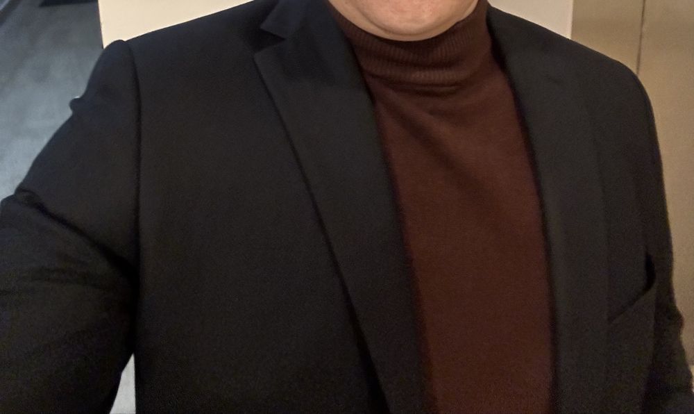 Продам Костюм  в хорошем качестве