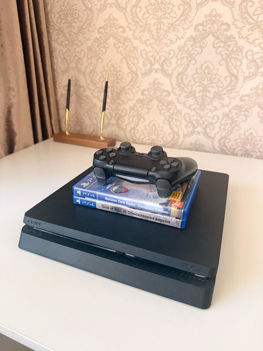 PlayStation 4 slim
