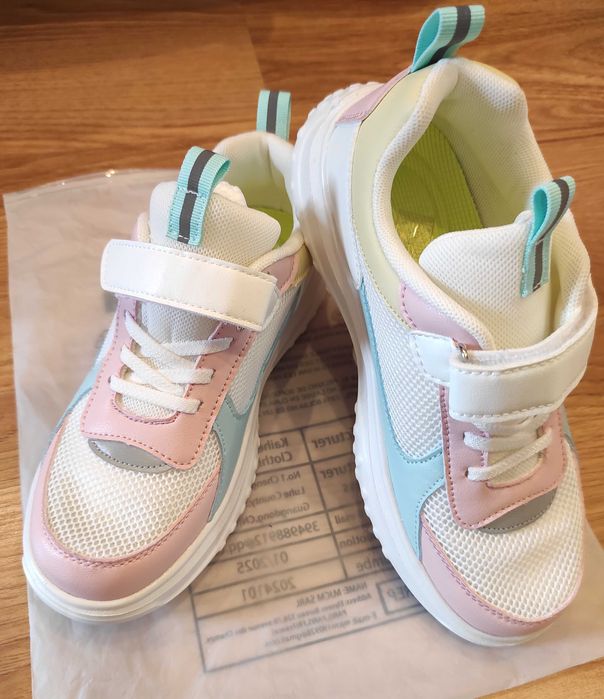 Incaltaminte pentru fete pantofi, sandale, adidasii , noi