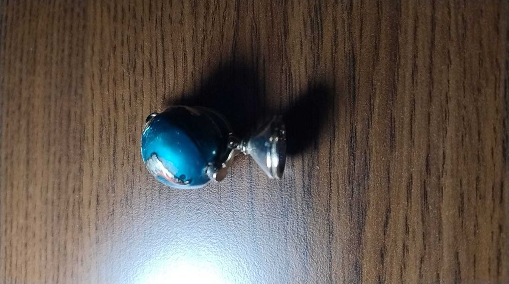 Pandantiv glob pământesc, rotativ, din metal emailat